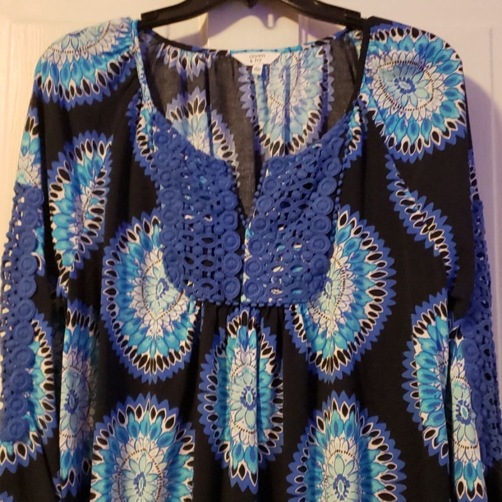 Crown and Ivy Blouse